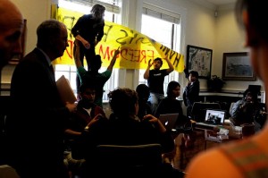 Dartmouth students occupy President Hanlon's office