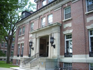 Dartmouth_College_campus_2007-06-23_Parkhurst_Hall